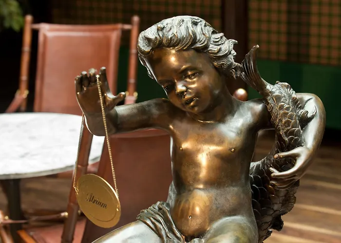 Hotel Tryp By Wyndham Centre 3*